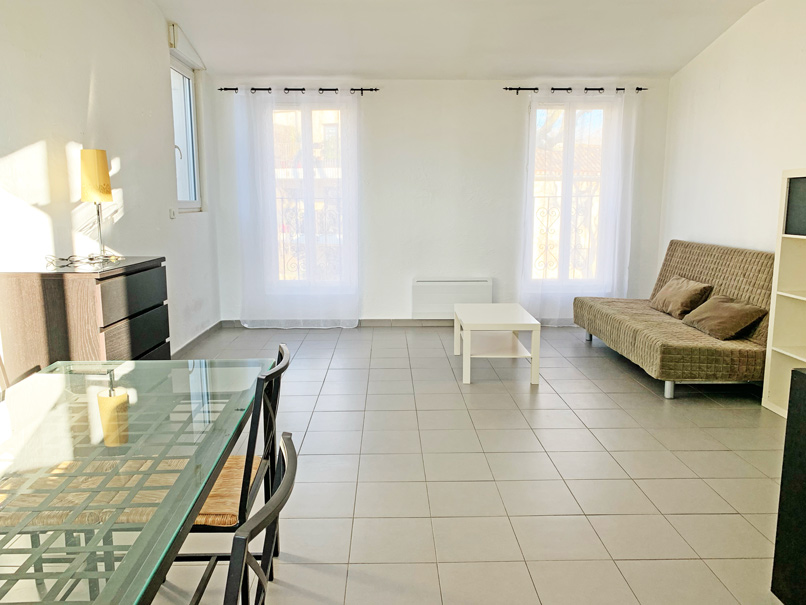 Appartement Cabrier 5 salle a manger cosy résidence les cyprès vignette